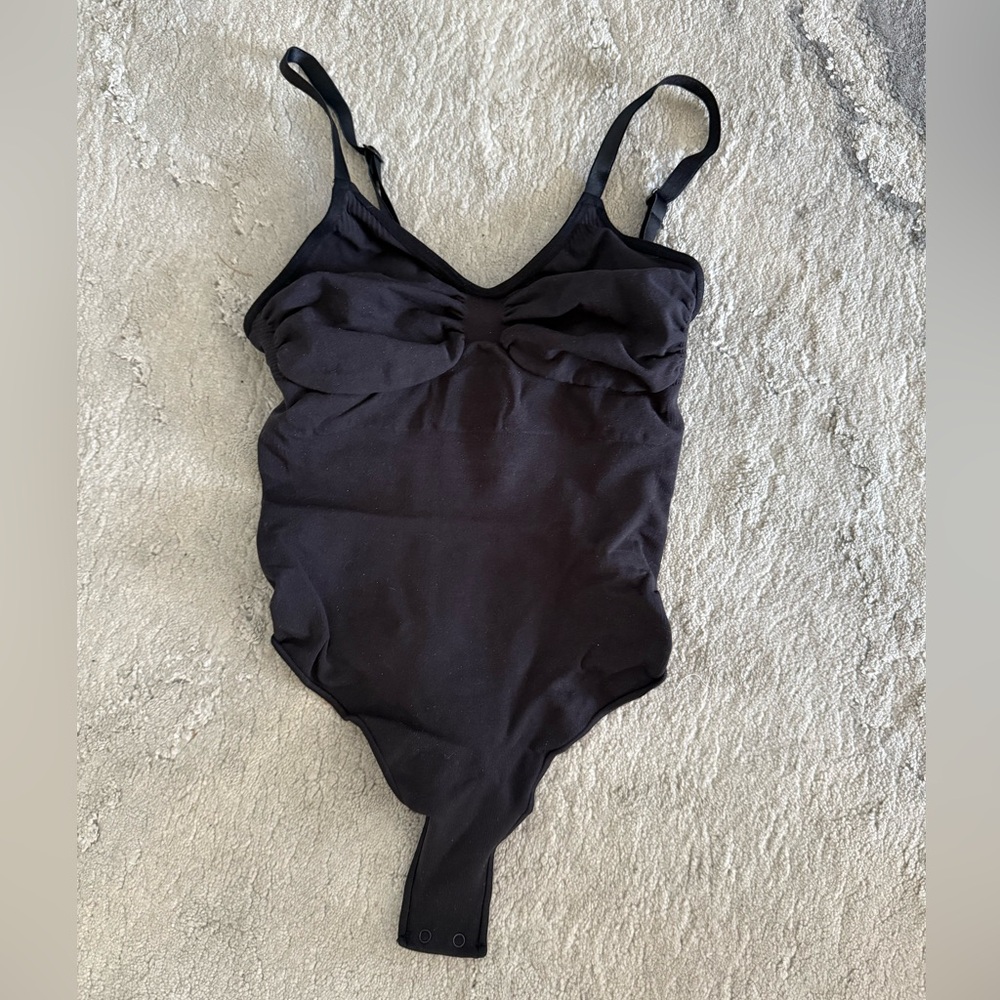 Skims BRIEF BODYSUIT 🖤🖤🖤